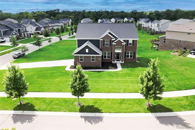 4146 Newgard Drive, Lake Orion, MI 48359