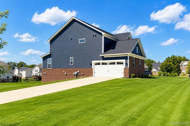 4146 Newgard Drive, Lake Orion, MI 48359
