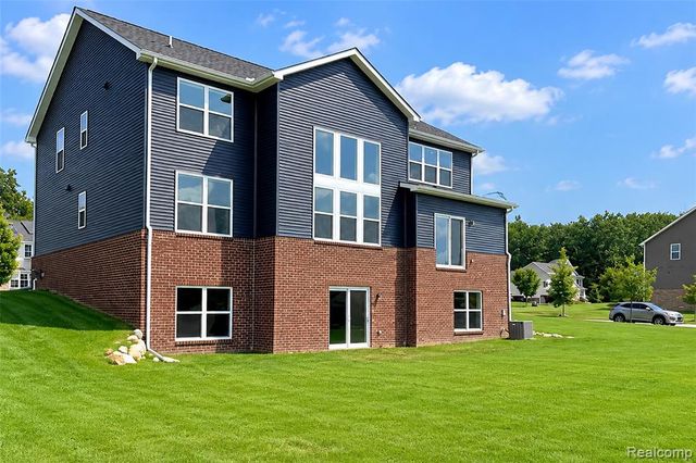 4146 Newgard Drive, Lake Orion, MI 48359