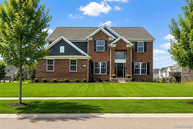 4146 Newgard Drive, Lake Orion, MI 48359