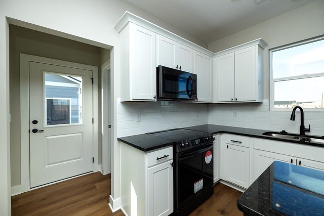 3537 N Azalea, Maize, KS 67223