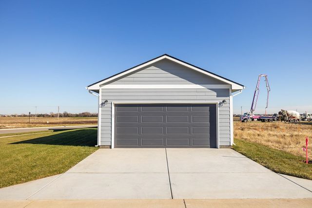 3537 N Azalea, Maize, KS 67223