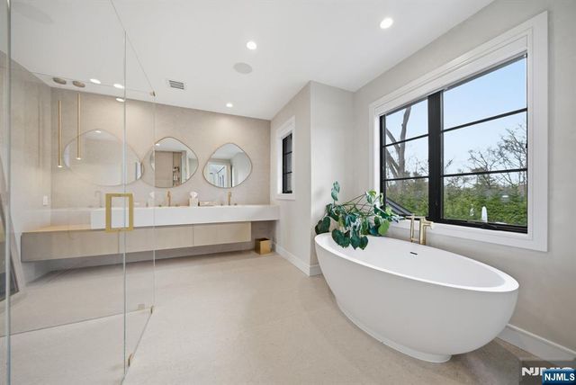 187 Hudson Avenue, Tenafly, NJ 07670