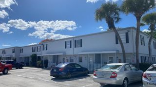 1820 Amberly Avenue T-10, Orlando, FL 32822