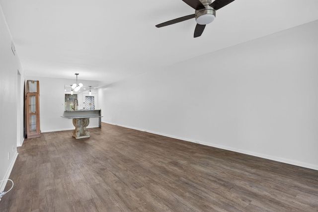 3203 Portofino Point M1, Coconut Creek, FL 33066