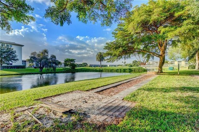 3203 Portofino Point M1, Coconut Creek, FL 33066
