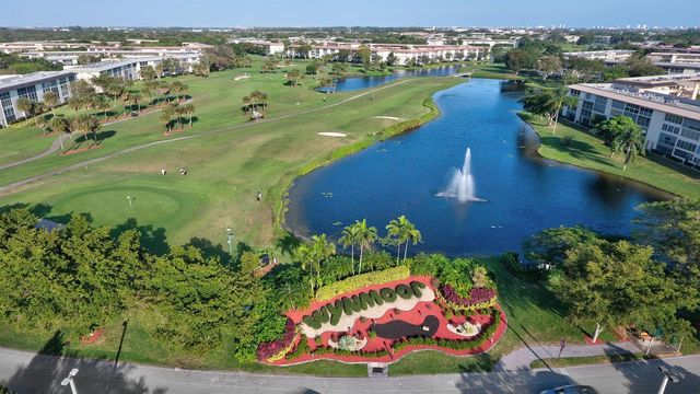 3203 Portofino Point M1, Coconut Creek, FL 33066