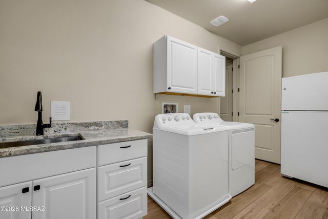 8164 S Expedition Drive, Tucson, AZ 85747