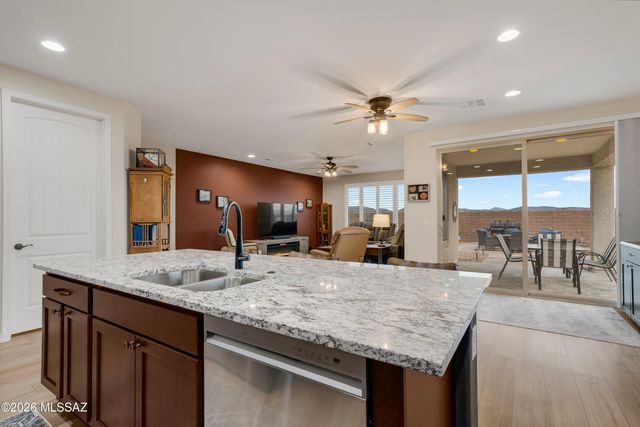 8164 S Expedition Drive, Tucson, AZ 85747