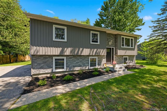 14 Baumer Road, Wallkill, NY 12589