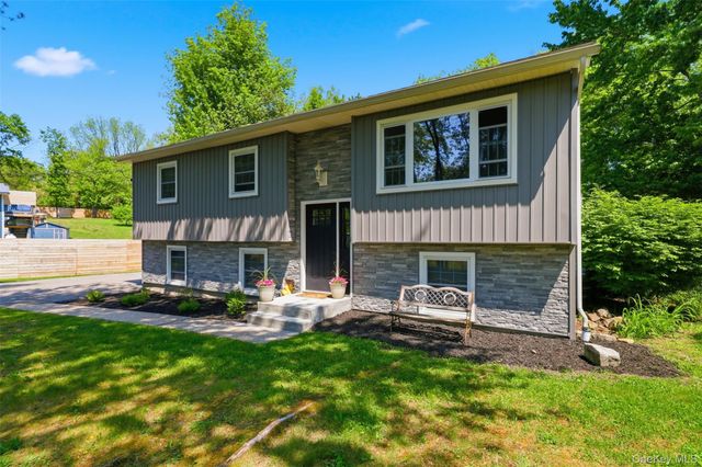 14 Baumer Road, Wallkill, NY 12589