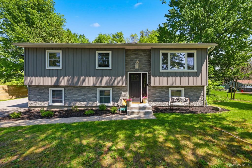 14 Baumer Road, Wallkill, NY 12589