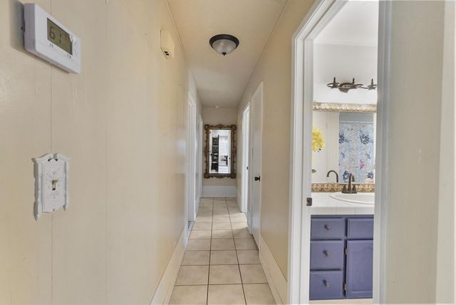 6213 Don Carlos, Riverbank, CA 95367