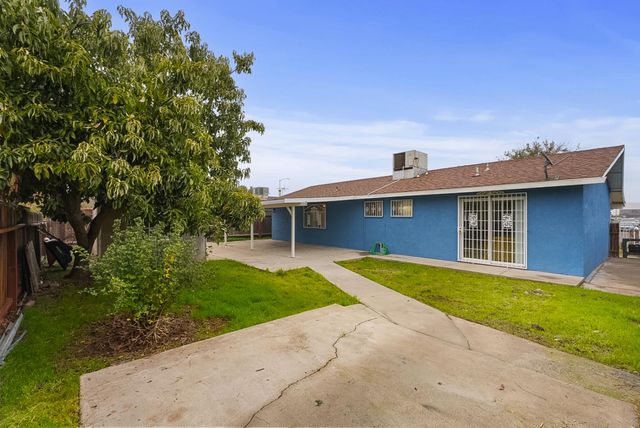 6213 Don Carlos, Riverbank, CA 95367