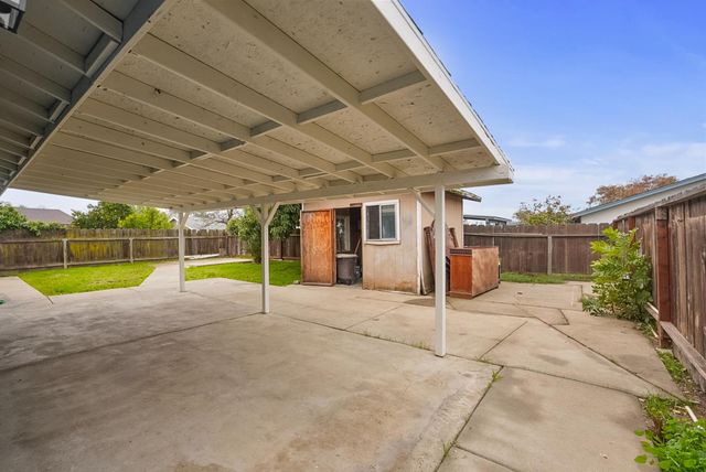 6213 Don Carlos, Riverbank, CA 95367