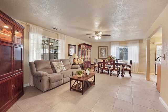 6213 Don Carlos, Riverbank, CA 95367