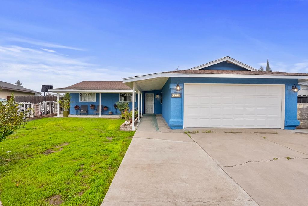 6213 Don Carlos, Riverbank, CA 95367