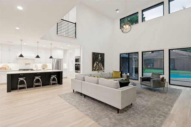 4347 Royal Ridge Drive, Dallas, TX 75229