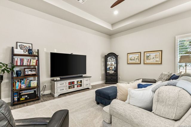 1147 POWDER RIDGE RD, New Braunfels, TX 78132