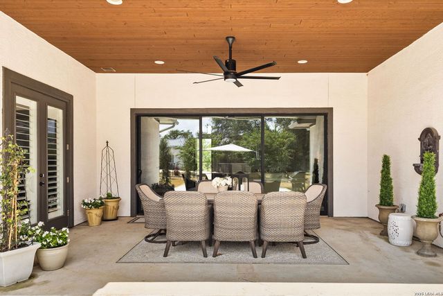 1147 POWDER RIDGE RD, New Braunfels, TX 78132