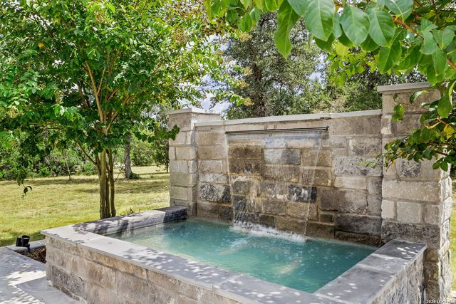 1147 POWDER RIDGE RD, New Braunfels, TX 78132