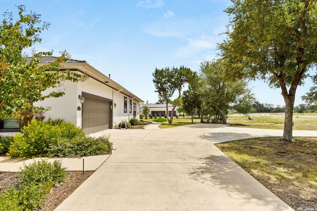 1147 POWDER RIDGE RD, New Braunfels, TX 78132