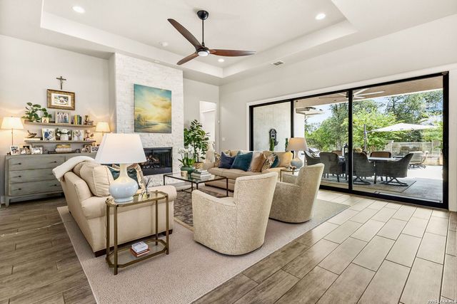 1147 POWDER RIDGE RD, New Braunfels, TX 78132