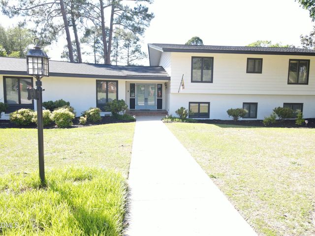 1607 Lakeshore Drive, Dunn, NC 28334