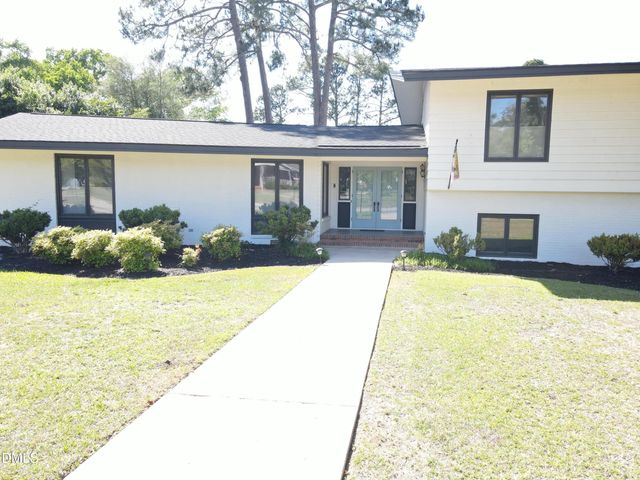 1607 Lakeshore Drive, Dunn, NC 28334