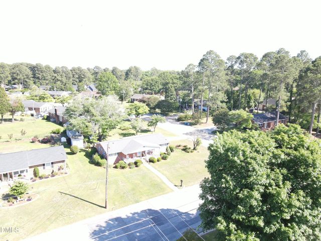 1607 Lakeshore Drive, Dunn, NC 28334