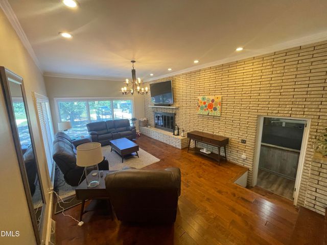 1607 Lakeshore Drive, Dunn, NC 28334