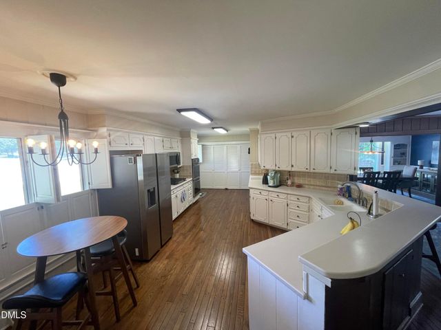 1607 Lakeshore Drive, Dunn, NC 28334