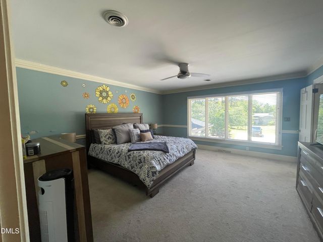 1607 Lakeshore Drive, Dunn, NC 28334