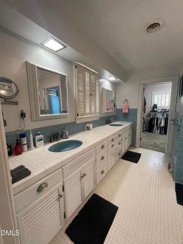 1607 Lakeshore Drive, Dunn, NC 28334