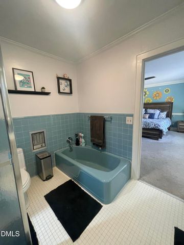 1607 Lakeshore Drive, Dunn, NC 28334