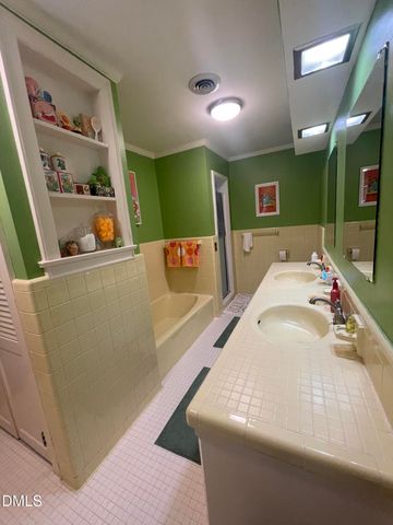 1607 Lakeshore Drive, Dunn, NC 28334