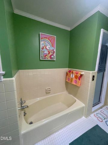1607 Lakeshore Drive, Dunn, NC 28334