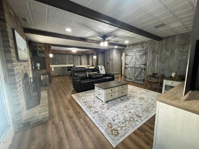 1607 Lakeshore Drive, Dunn, NC 28334