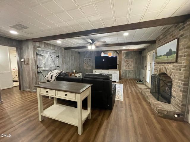 1607 Lakeshore Drive, Dunn, NC 28334