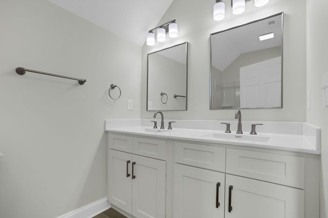 77 S Church Street, Thornville, OH 43076
