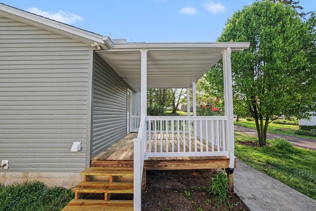 77 S Church Street, Thornville, OH 43076