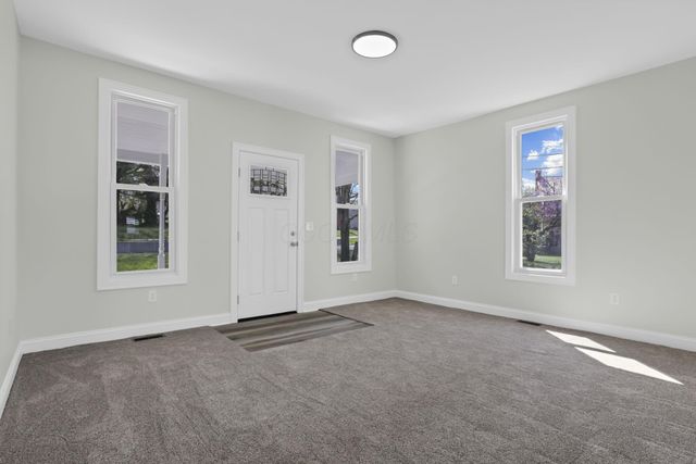 77 S Church Street, Thornville, OH 43076