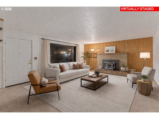 212 HAYDEN BRIDGE Way, Springfield, OR 97477