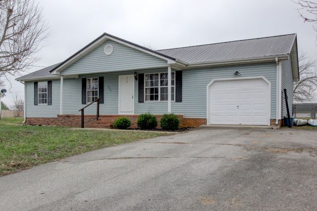 920 Linda Dr, Oak Grove, KY 42262