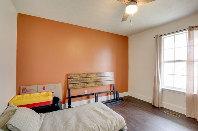 920 Linda Dr, Oak Grove, KY 42262