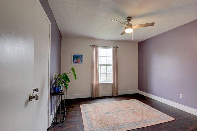 920 Linda Dr, Oak Grove, KY 42262