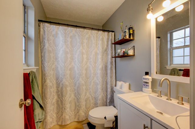 920 Linda Dr, Oak Grove, KY 42262