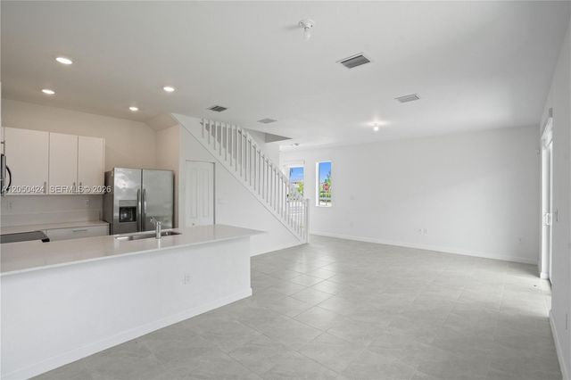 715 SE 15th Street ., Homestead, FL 33034