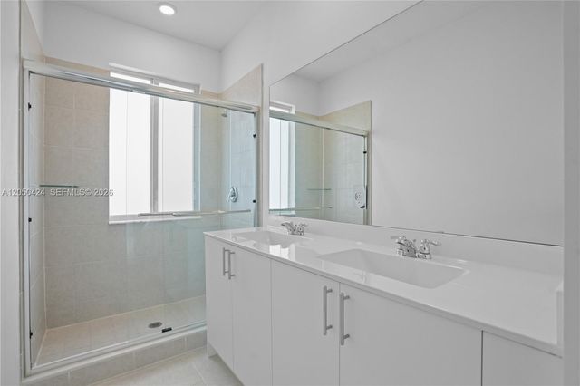 715 SE 15th Street ., Homestead, FL 33034