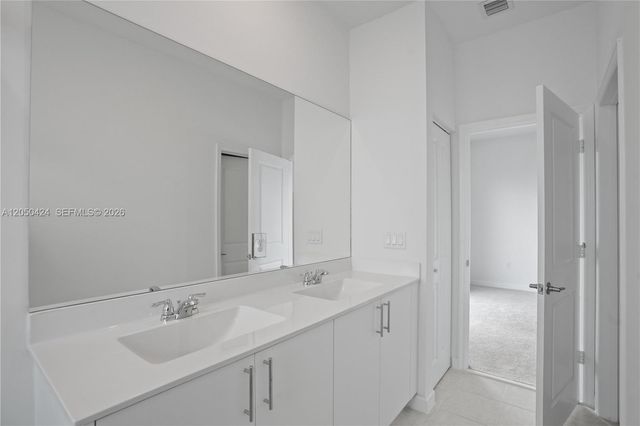 715 SE 15th Street ., Homestead, FL 33034